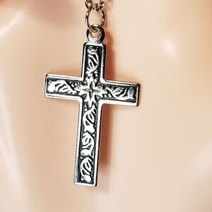 Silver cross pendant with chain